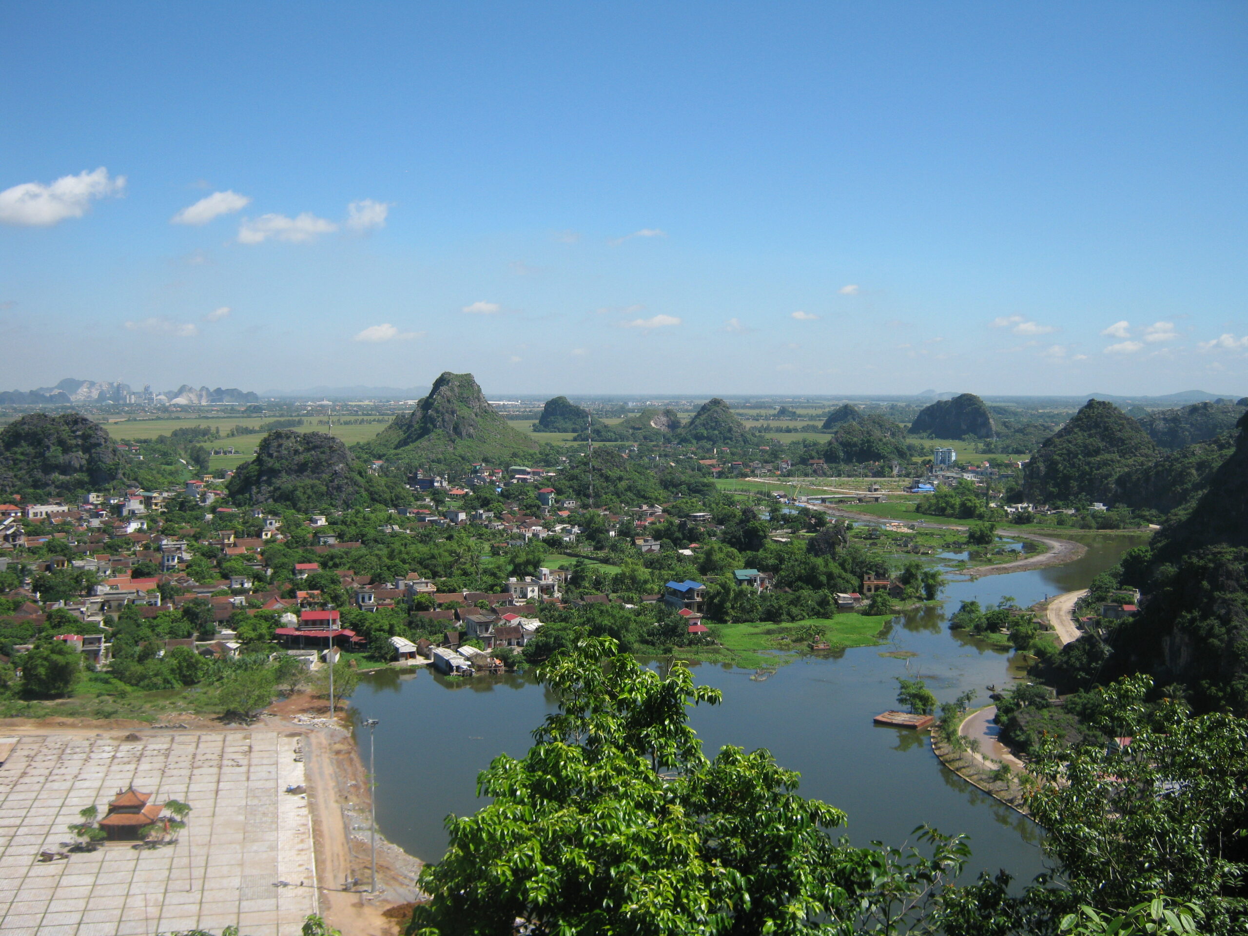 Quần thể di tích Cố Đô Hoa Lư